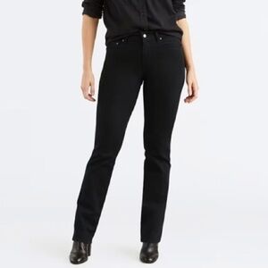 Levi's Women's Classic Black Straight Jeans